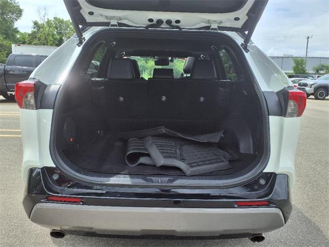 Photo of 2019 Blizzard Pearl w/Black Roof Toyota RAV4 Hybrid