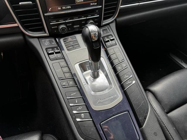 Photo of 2016 White Porsche Panamera