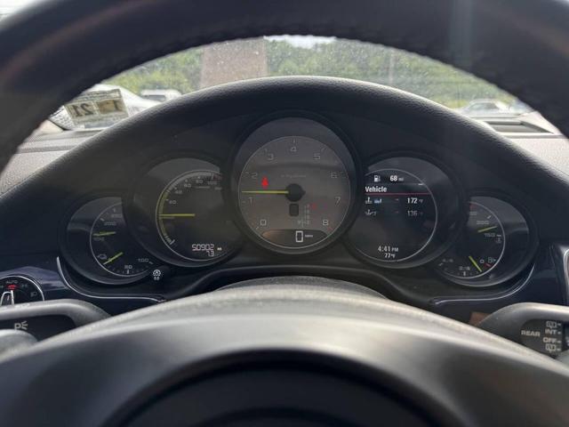 Photo of 2016 White Porsche Panamera