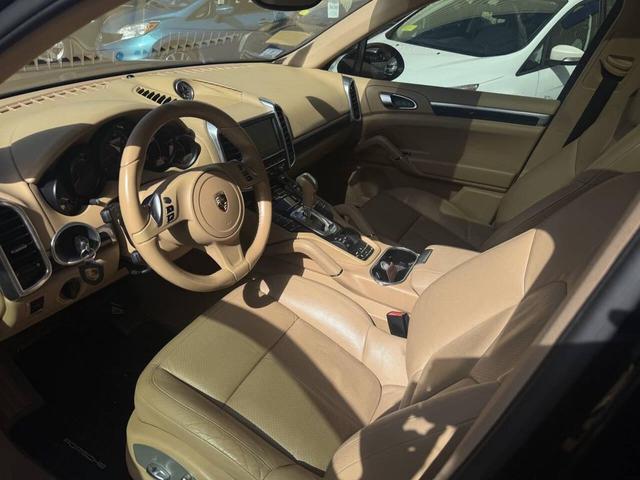 Photo of 2012 Black Porsche Cayenne