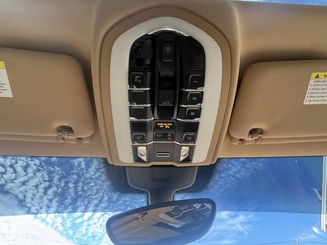 Photo of 2012 Black Porsche Cayenne