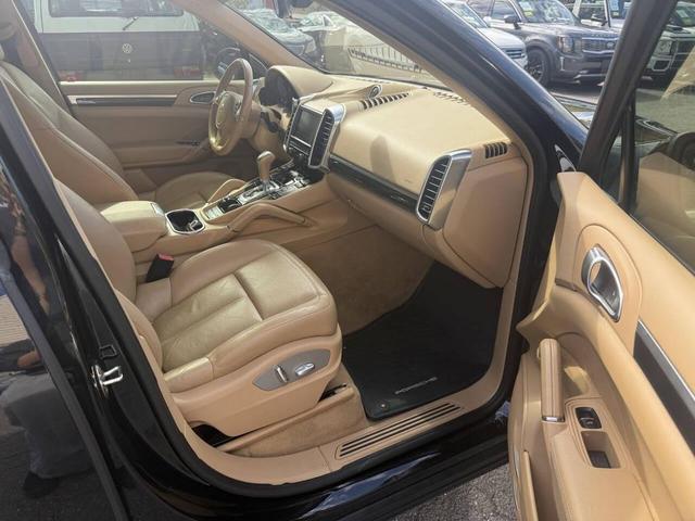 Photo of 2012 Black Porsche Cayenne