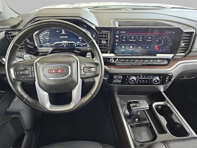 Photo of 2024 Summit White GMC Sierra 1500