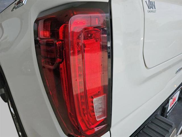 Photo of 2024 Summit White GMC Sierra 1500
