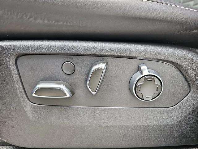 Photo of 2024 Argent Silver Metallic Cadillac Escalade