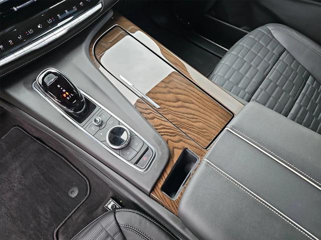 Photo of 2024 Argent Silver Metallic Cadillac Escalade