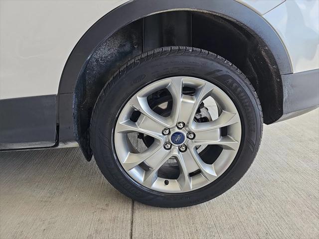 Photo of 2016 Titanium Ford Escape