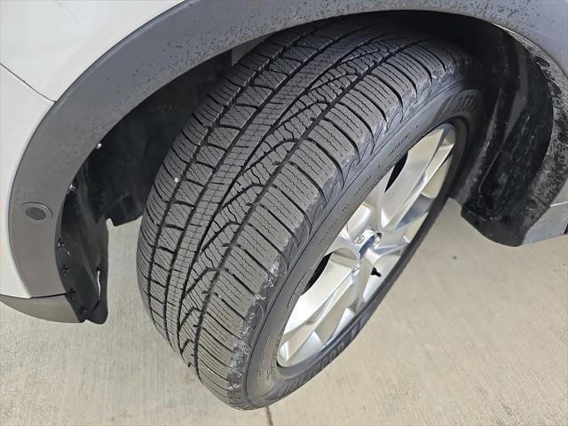 Photo of 2016 Titanium Ford Escape