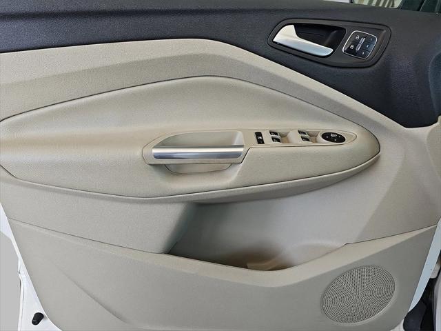 Photo of 2016 Titanium Ford Escape