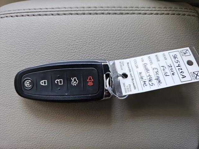 Photo of 2016 Titanium Ford Escape