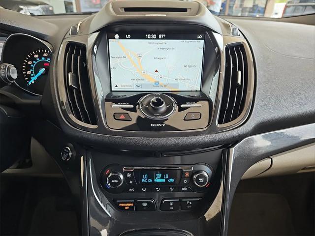 Photo of 2016 Titanium Ford Escape