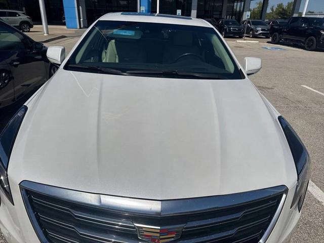 Photo of 2018 Crystal White Tricoat Cadillac XTS