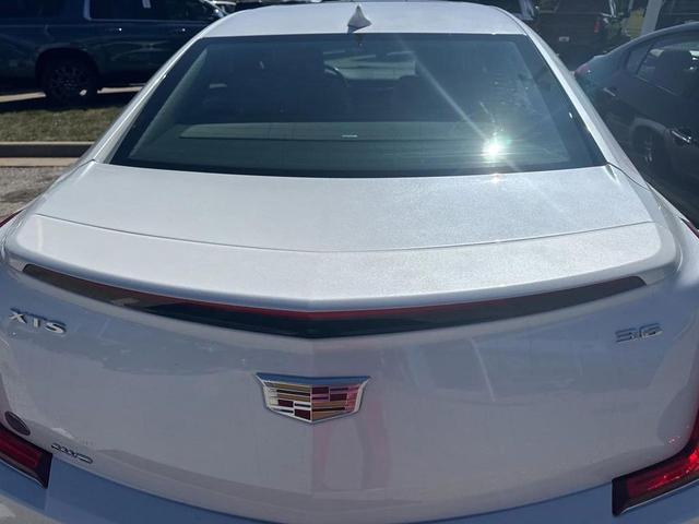 Photo of 2018 Crystal White Tricoat Cadillac XTS