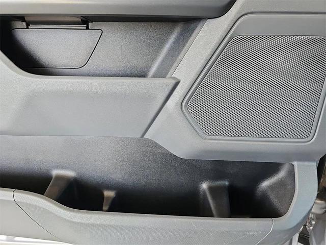 Photo of 2023 Iconic Silver Metallic Ford F-150