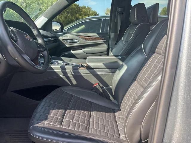 Photo of 2023 Argent Silver Metallic Cadillac Escalade