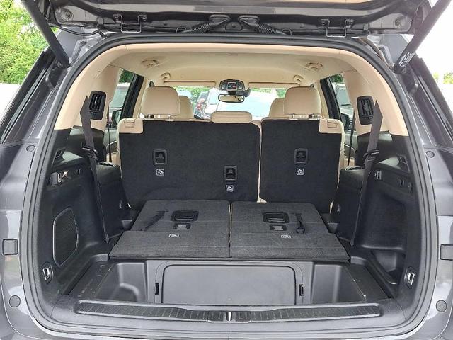 Photo of 2021 Metallic Jeep Grand Cherokee L
