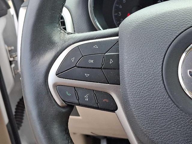 Photo of 2019 Bright White Clearcoat Jeep Grand Cherokee