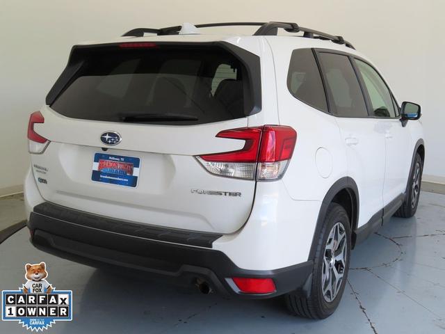 Photo of 2019 Crystal White Pearl Subaru Forester