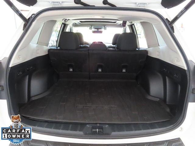 Photo of 2019 Crystal White Pearl Subaru Forester
