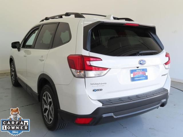 Photo of 2019 Crystal White Pearl Subaru Forester