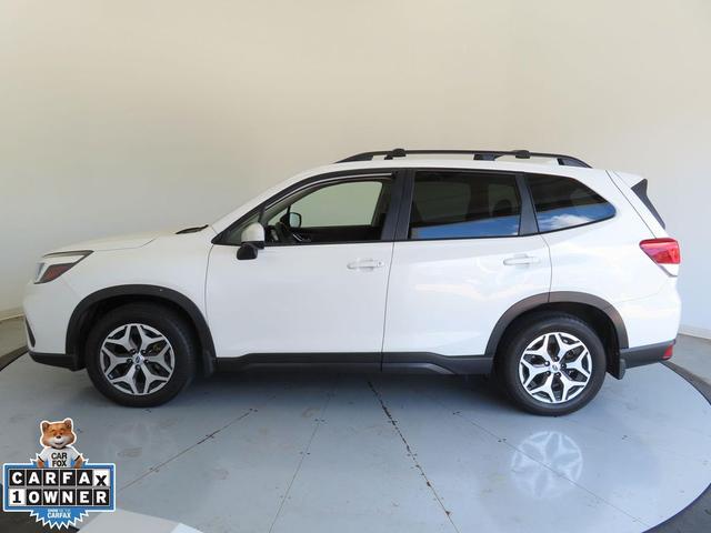Photo of 2019 Crystal White Pearl Subaru Forester
