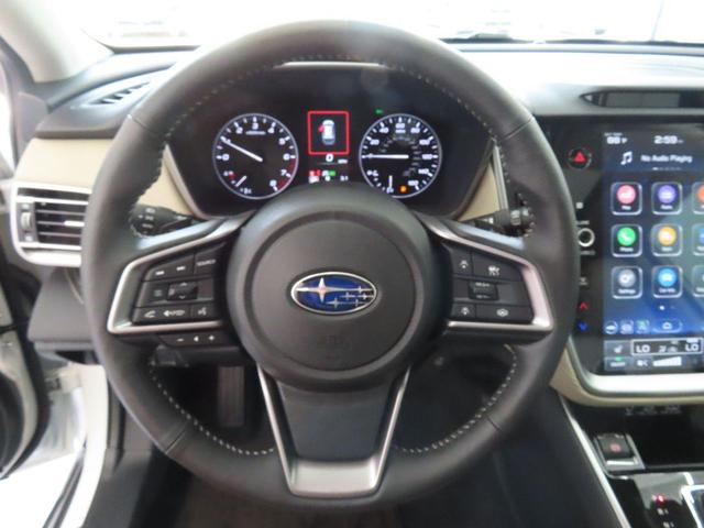 Photo of 2025 White Pearl Subaru Outback