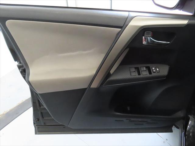 Photo of 2014 Black Toyota RAV4
