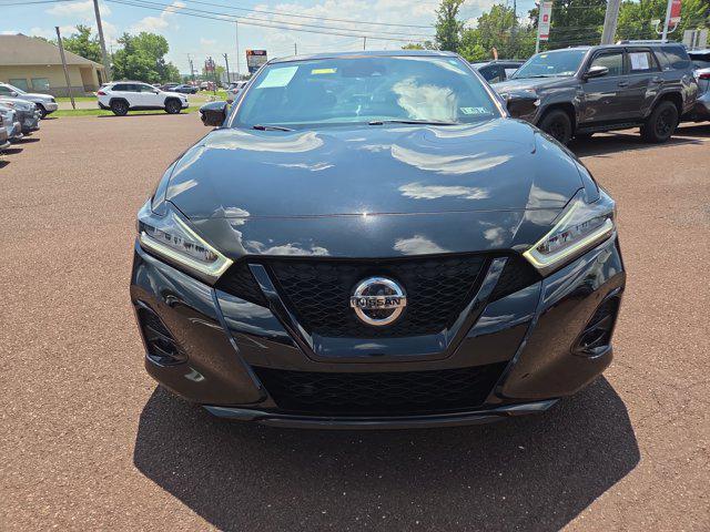 Photo of 2021 Super Black Nissan Maxima