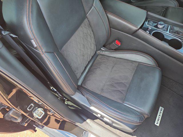 Photo of 2021 Super Black Nissan Maxima