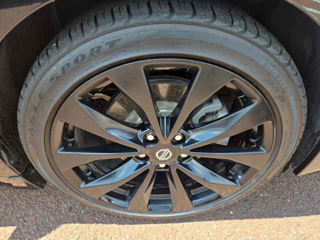 Photo of 2021 Super Black Nissan Maxima