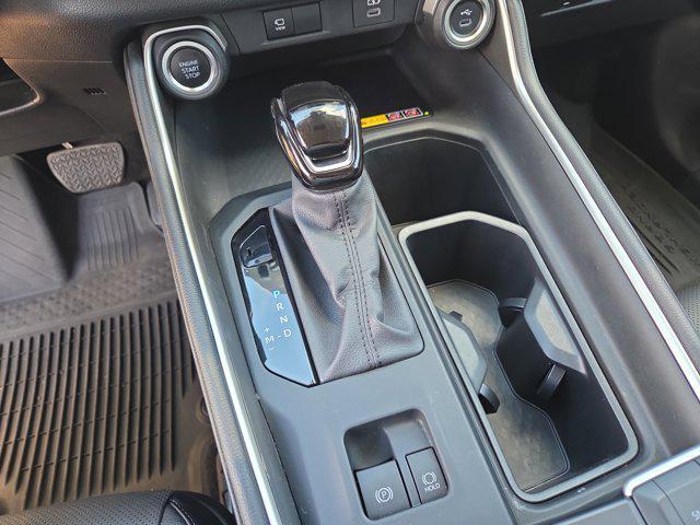 Photo of 2024 White Toyota Grand Highlander