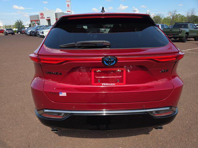 Photo of 2023 Ruby Flare Pearl Toyota Venza