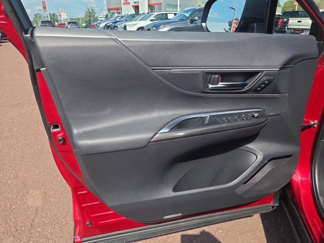 Photo of 2023 Ruby Flare Pearl Toyota Venza