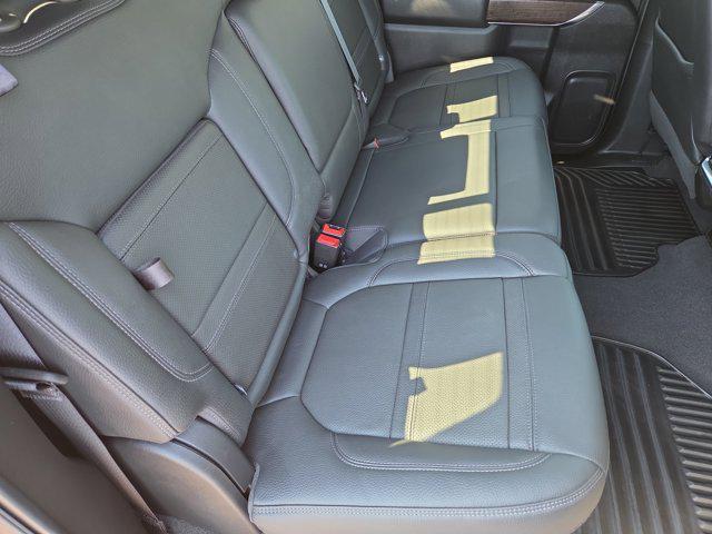 Photo of 2021 Onyx Black GMC Sierra 1500