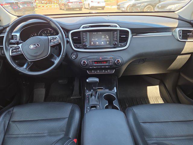 Photo of 2019 Platinum Graphite Kia Sorento