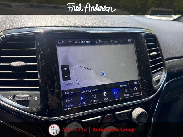 Photo of 2020 Diamond Black Crystal Pearlcoat Jeep Grand Cherokee