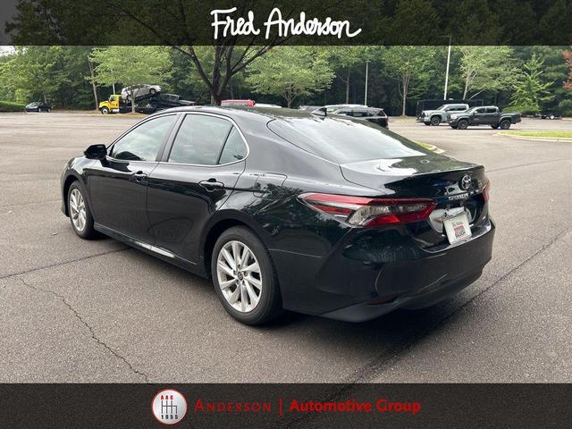 Photo of 2023 Midnight Black Metallic Toyota Camry