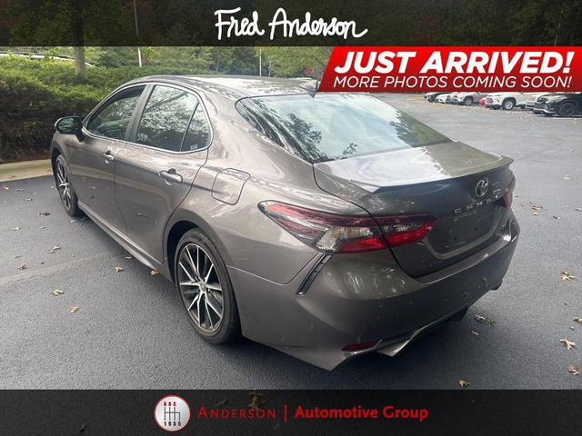 Photo of 2024 Predawn Gray Mica Toyota Camry