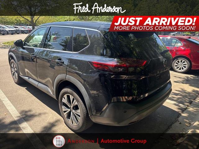 Photo of 2021 Super Black Nissan Rogue