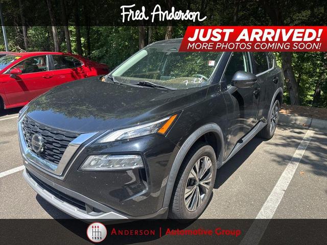Photo of 2021 Super Black Nissan Rogue