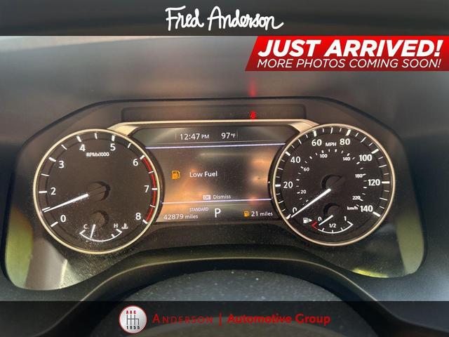 Photo of 2021 Super Black Nissan Rogue