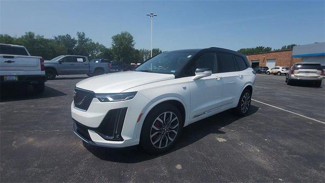 Photo of 2024 Crystal White Tri-Coat Cadillac XT6