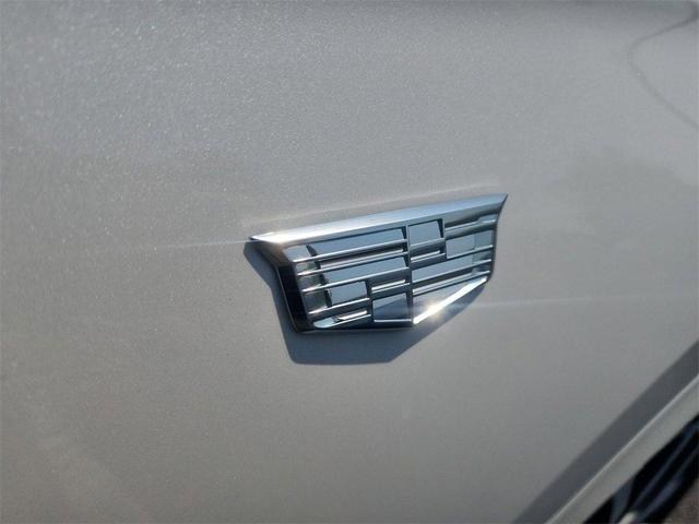 Photo of 2024 Crystal White Tri-Coat Cadillac XT6