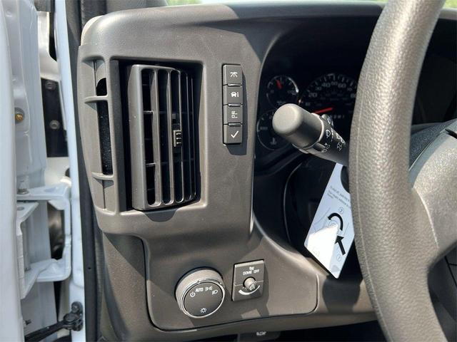 Photo of 2025 Summit White Chevrolet Express 3500