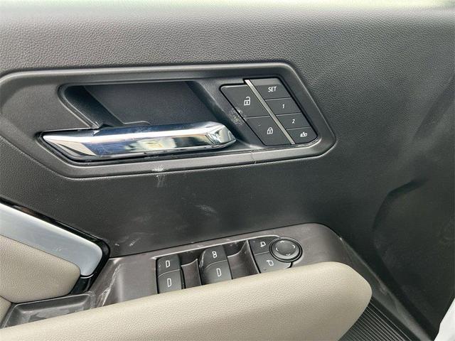 Photo of 2026 Summit White Chevrolet Colorado