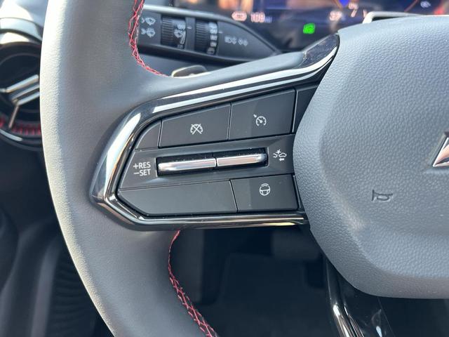 Photo of 2025 Iridescent Pearl Tricoat Chevrolet Equinox EV