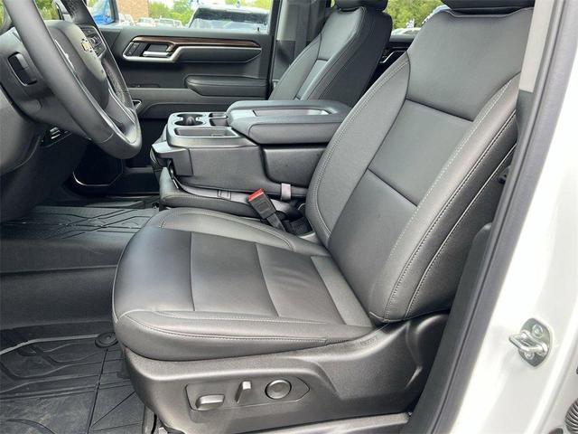 Photo of 2025 Summit White Chevrolet Silverado 1500