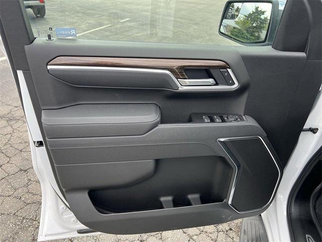 Photo of 2025 Summit White Chevrolet Silverado 1500