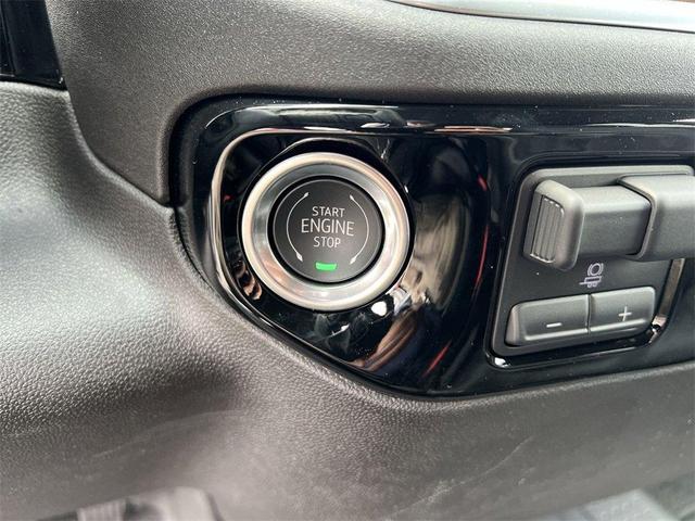 Photo of 2025 Summit White Chevrolet Silverado 1500