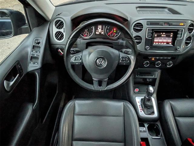 Photo of 2016 Blue Volkswagen Tiguan